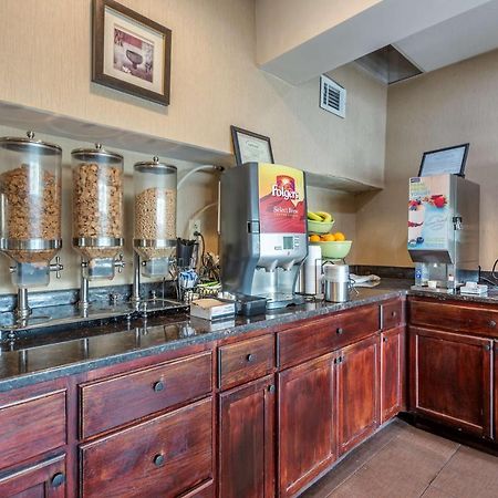 Best Western Fort Washington Inn Екстериор снимка