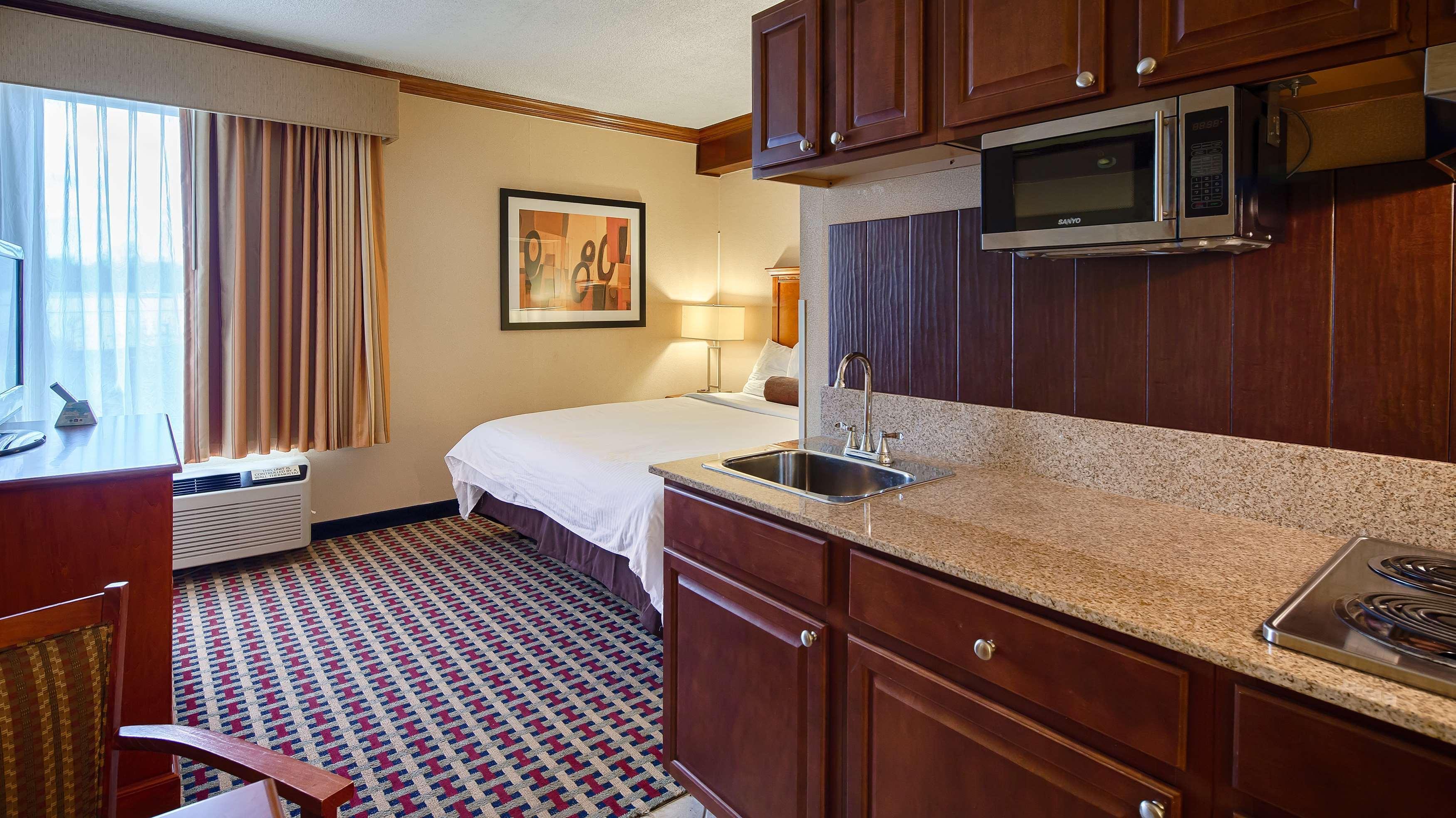 Best Western Fort Washington Inn Екстериор снимка
